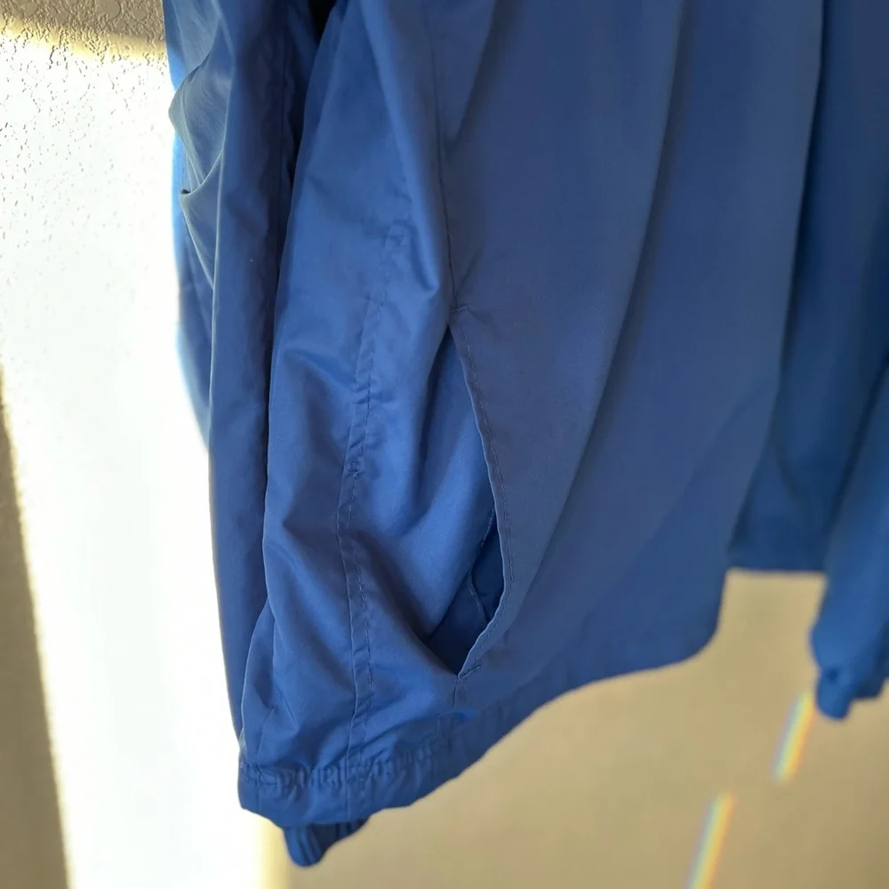 Blue V-Neck Lined Pullover Windbreaker with Toggle Tightener Size L